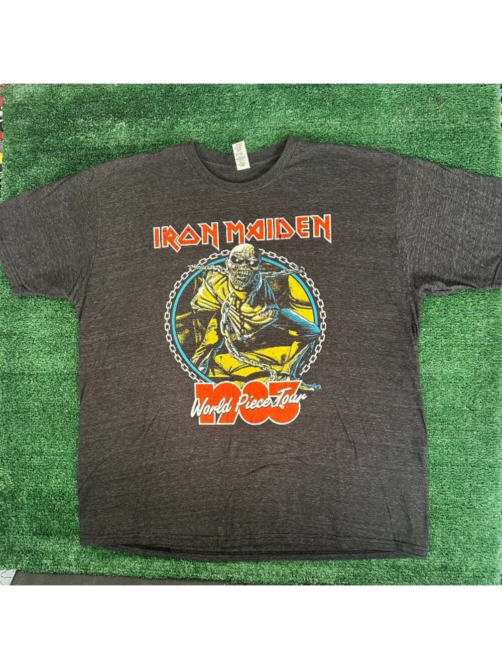 Vintage Y2K Iron Maiden World Piece Tour 1983 Eddie T-Shirt Gray XXL Heavy Metal